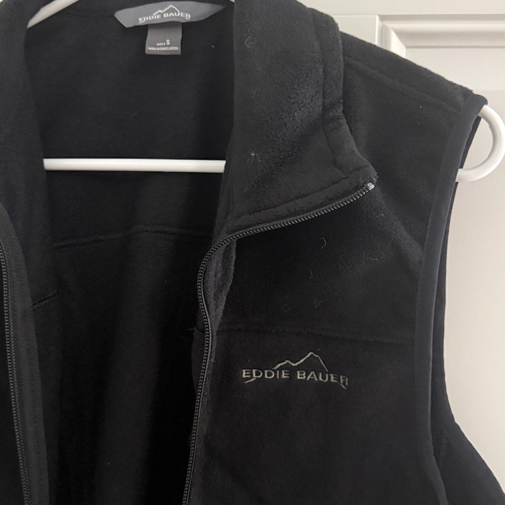 Eddie Bauer Black Men's Fleece Vest - Picture 2 of 5